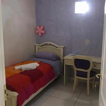 Susanna B E B Oda ve Kahvaltı